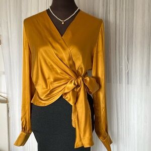 LaMarque by Anthropologie 100% Silk wrap long sleeves gold blouse! Size S